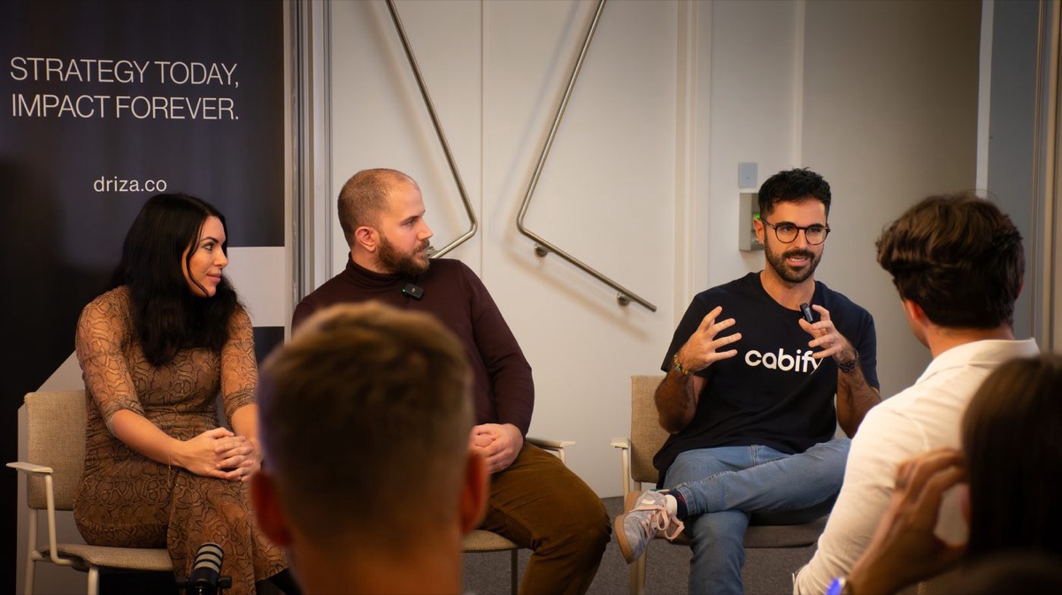 Mesa redonda con ponentes de Cabify